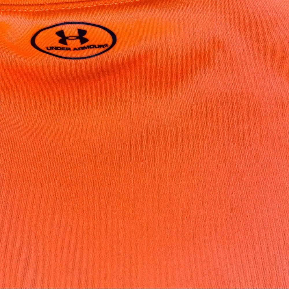 SOLD Under Armour HEATGEAR Size 6 Tee - Picture 5 of 8
